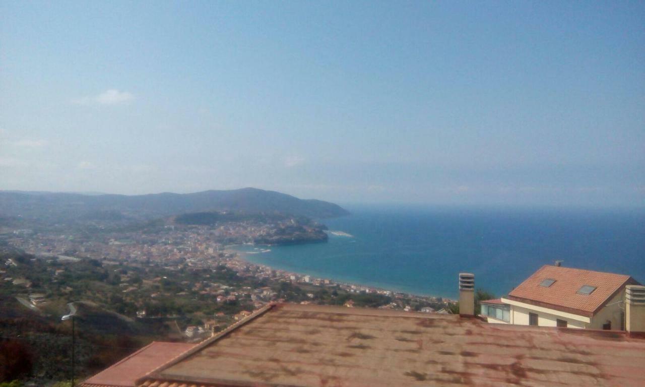 Casa Vacanza Con Vista Mozzafiato Agropoli Eksteriør billede